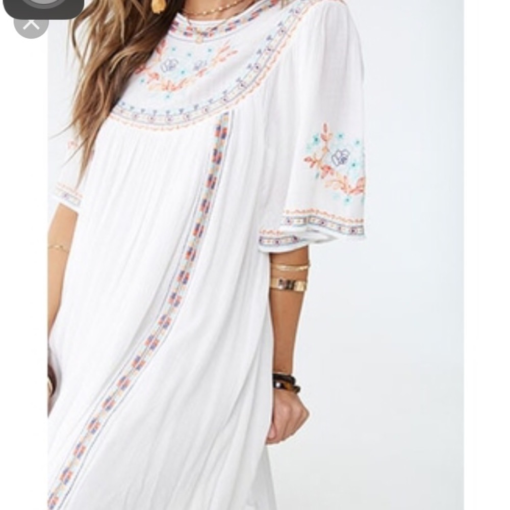 Embroidered crinkle mini